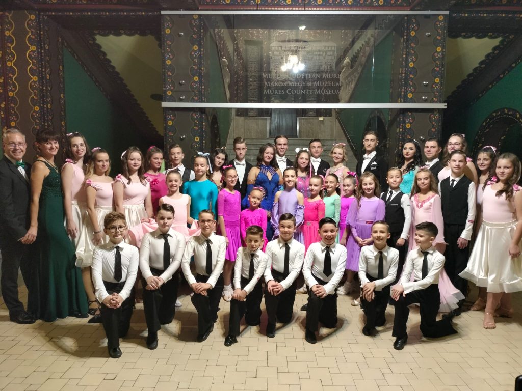 Balul palatului cu copii Danceart